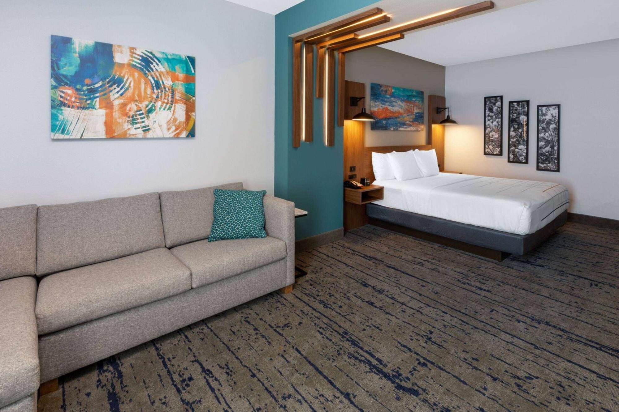 La Quinta Inn & Suites By Wyndham Dallas - Frisco Stadium Εξωτερικό φωτογραφία
